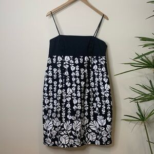 AGB | Black White Floral Spaghetti Strap Peekaboo Bow Hidden Zip Sheath Dress 16